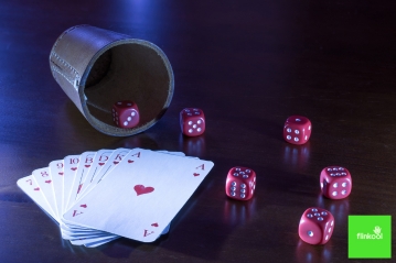 RPG com dados e baralhos